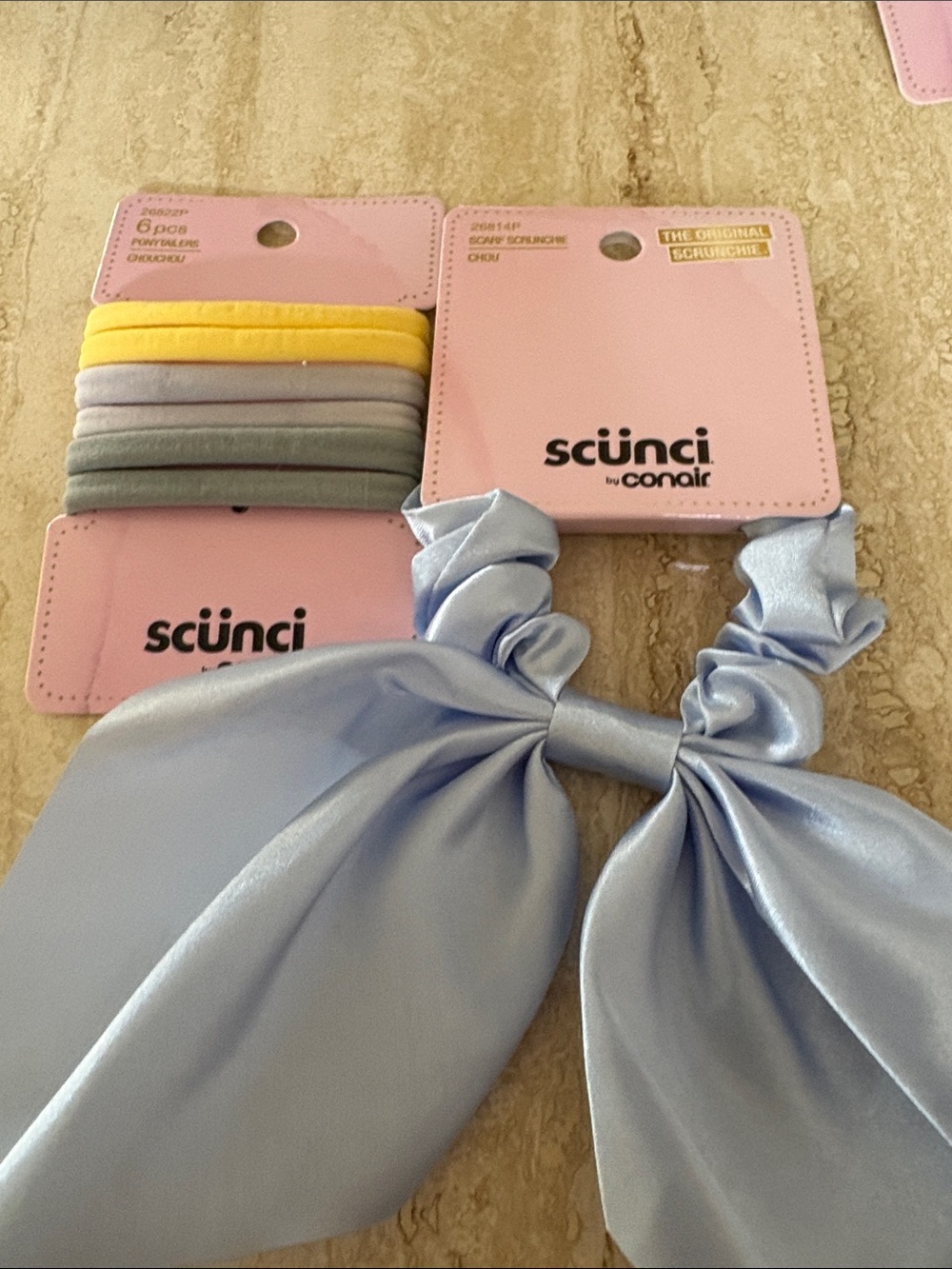 scünci Light Blue Satin Bow Scrunchie with Assorted Color Hair Ties